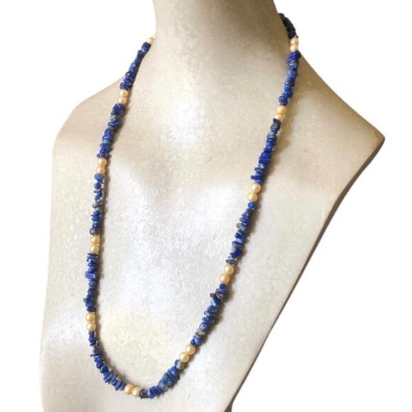 Retro 80's Beaded Blue Faux Pearl Beads Timeless Classic Lightweight Necklace - Picture 6 of 8